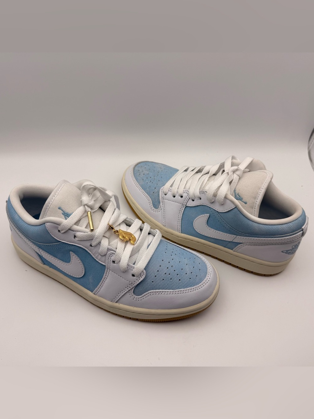 Nike Air Jordan 1 Low - White & Light Denim Blue